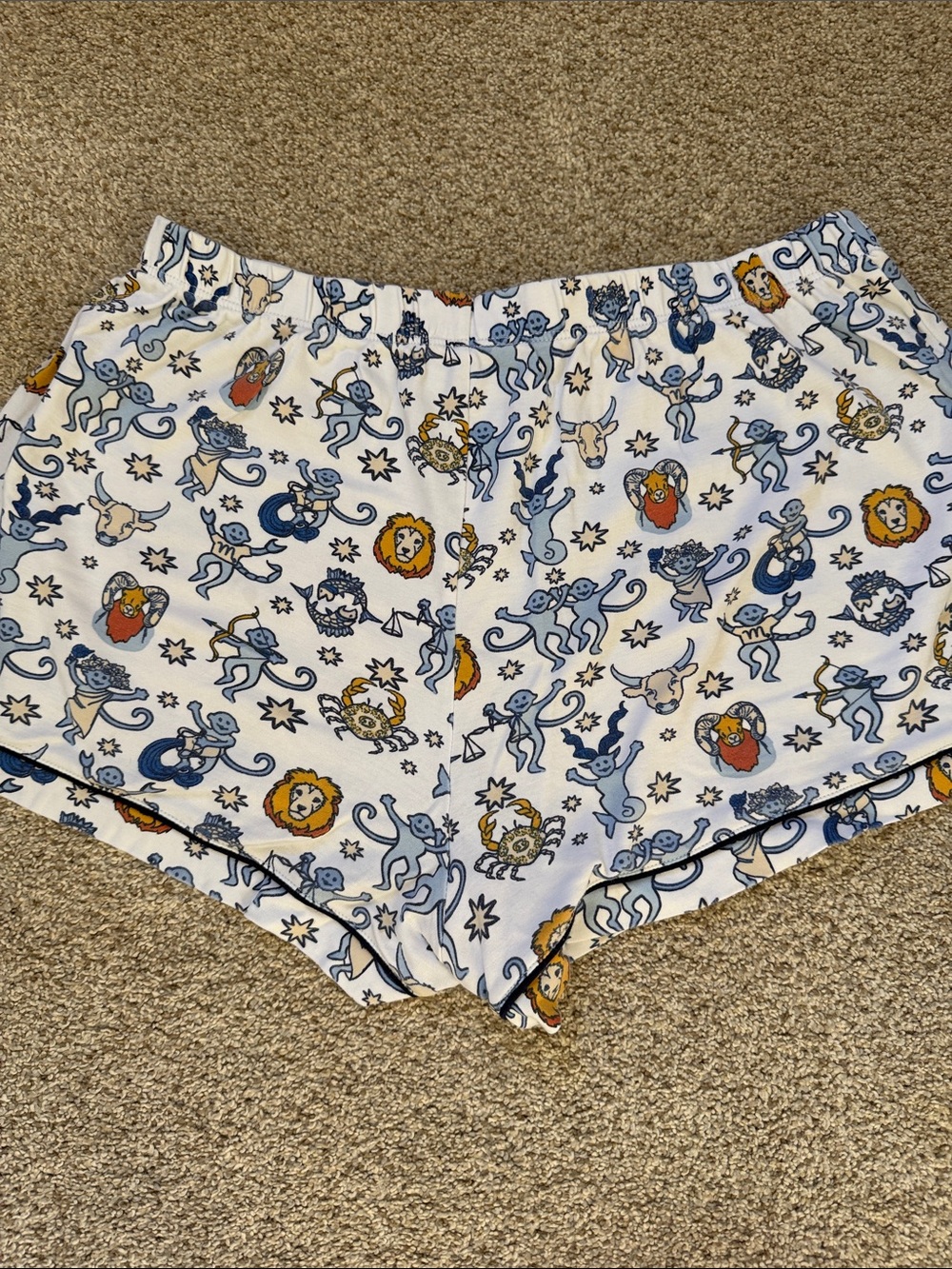 Roller Rabbit pajamas - Picture 4 of 5
